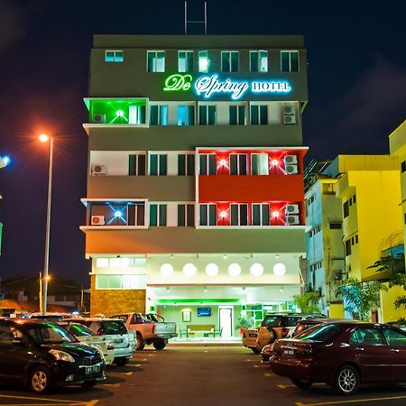 De Spring Hotel Kuantan Exterior photo