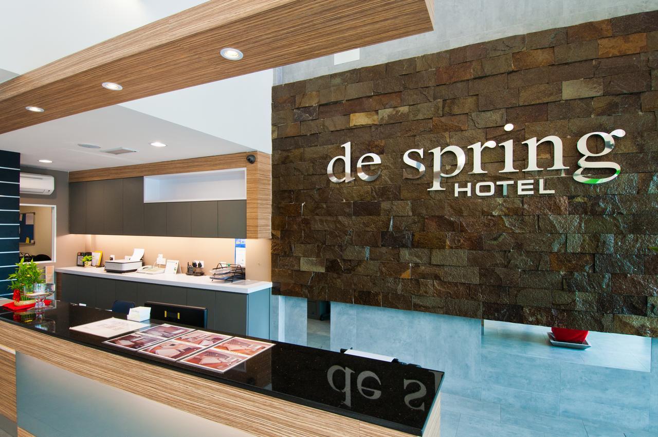 De Spring Hotel Kuantan Exterior photo